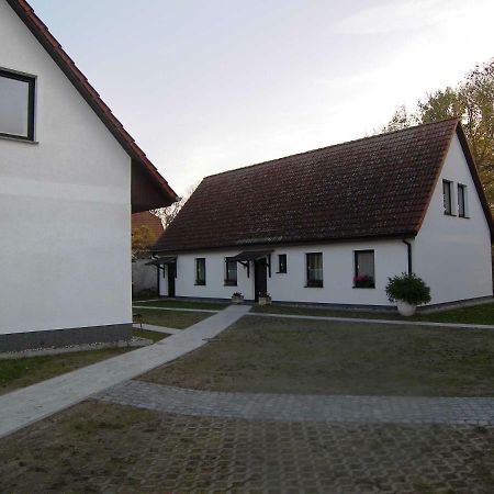 Ferienwohnungen Dahms Lutow Buitenkant foto
