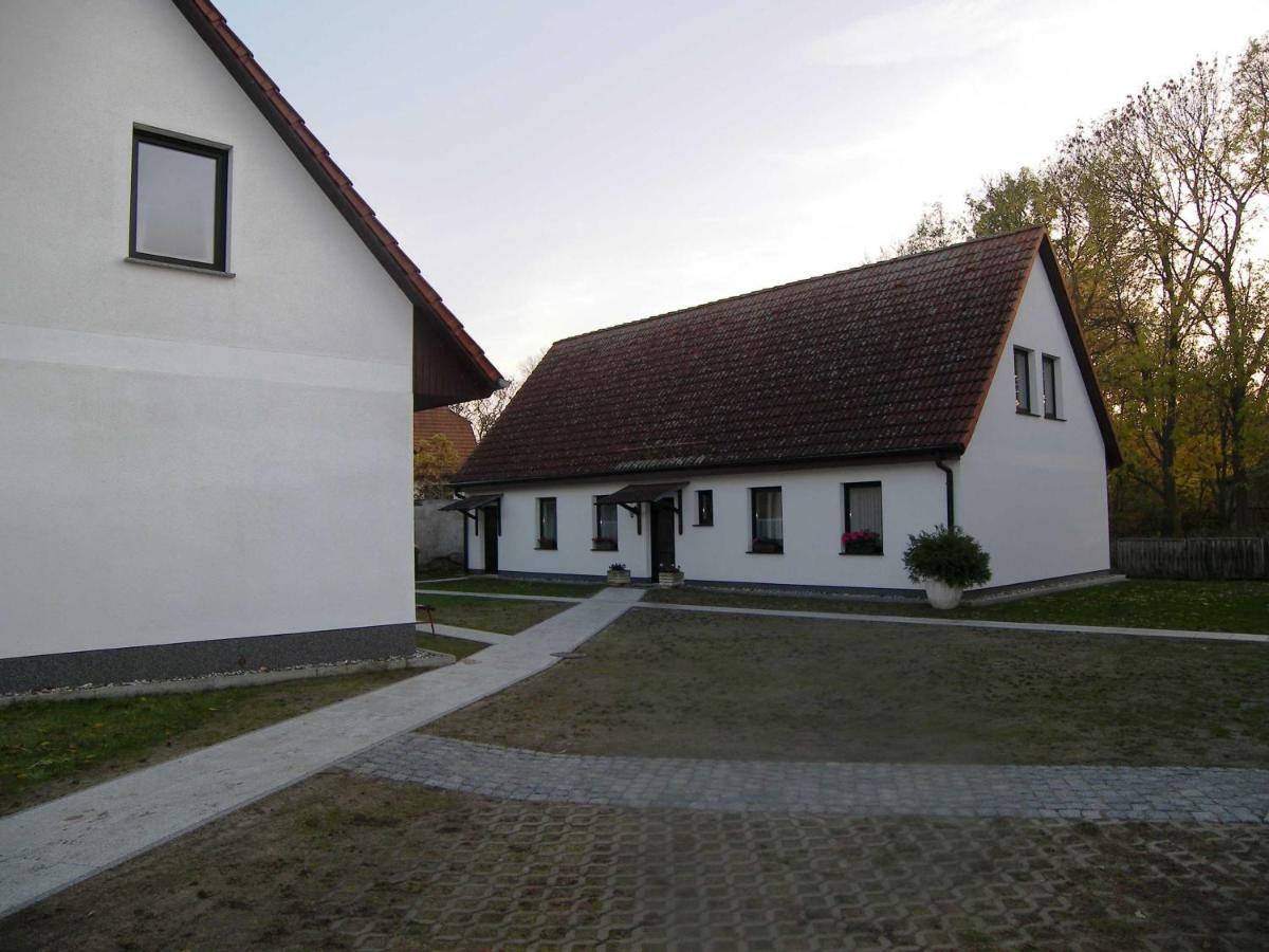 Ferienwohnungen Dahms Lutow Buitenkant foto